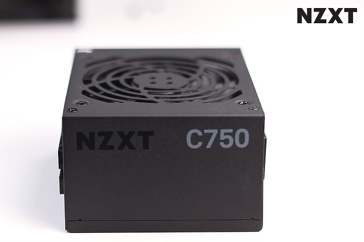 點我看大圖 NZXT H1 V2 長大了,金牌750W電源搭配PCIe4.0 Extender!