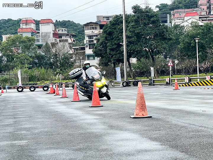 【快訊】交通部公路總局拍板定案,二輪「自動排檔」大型重型機車即將開放考照!