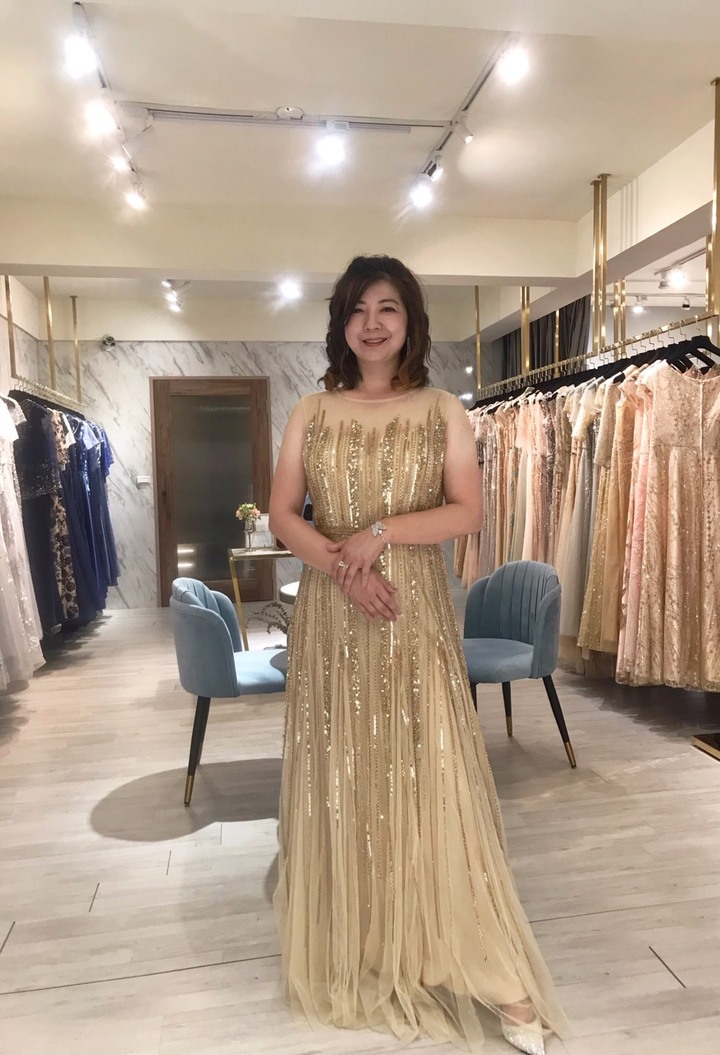 台中媽媽禮服晚禮服出租分享(含試穿&實穿照)