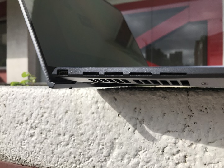 ZenBook UX5400 滿足頂級的視覺饗宴
