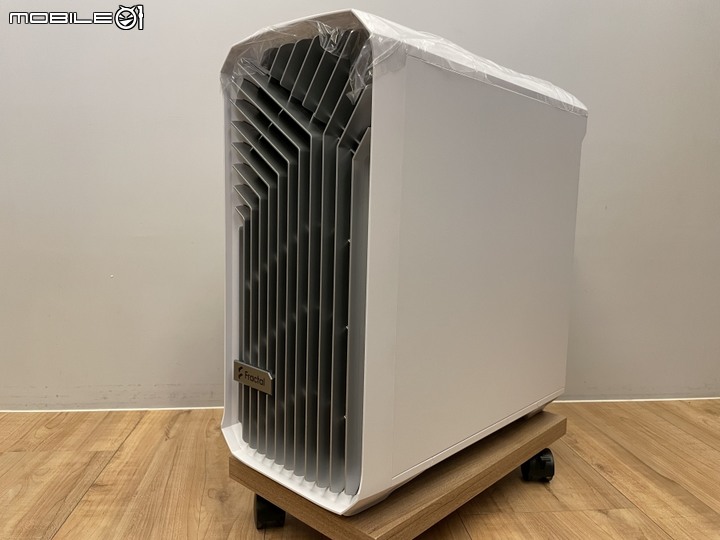 Fractal Design Torrent Compact 緊湊型ATX機殼 開箱+測試