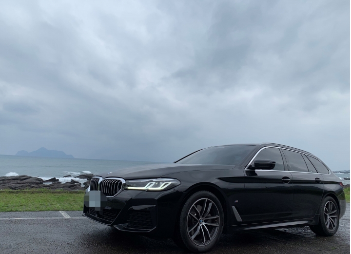 遲來的開箱 G31 520i Touring