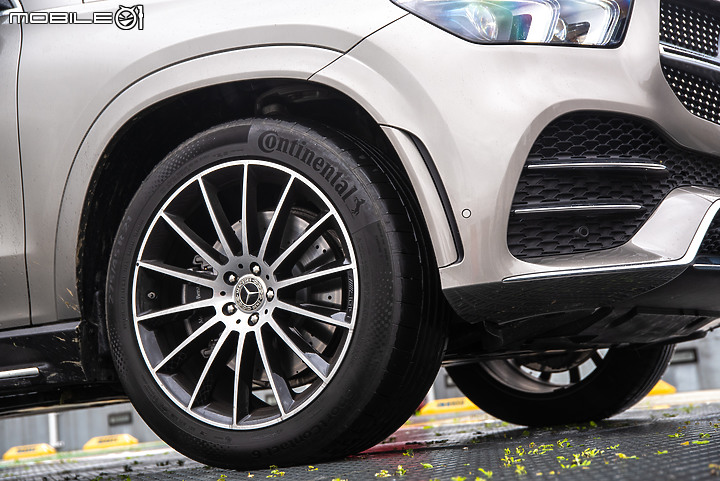 Mercedes-Benz GLE 300d 4MATIC 試駕｜換裝四缸輕油電，舒適性依然是最高水準！