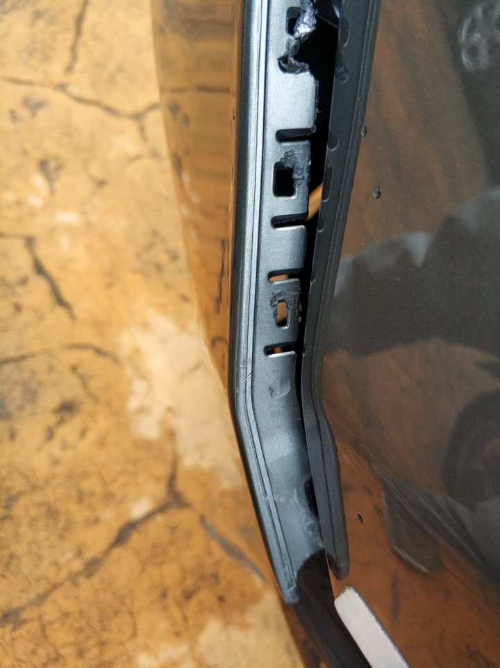 汽車下巴耳朵壞了怎麼維修