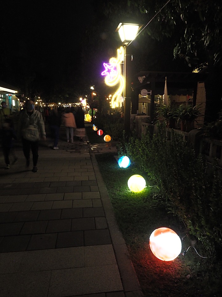 屏東市 屏東縣民公園|崇蘭新村(成功區)|勝利新村 之 屏東燈會展區 — 全臺首座工業遺構公園與最大面積日式宿舍群中的燈會