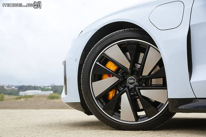 Audi RS e-tron GT試駕|後勁十足且充滿成熟魅力!