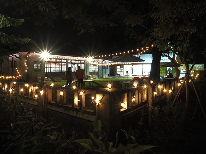 屏東市 屏東縣民公園|崇蘭新村(成功區)|勝利新村 之 屏東燈會展區 — 全臺首座工業遺構公園與最大面積日式宿舍群中的燈會