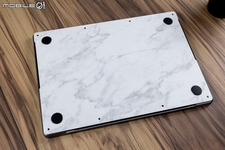 MacBook 需要包膜嗎？自己 DIY 貼膜紀錄、常見問題分享