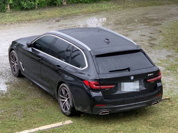 遲來的開箱 G31 520i Touring