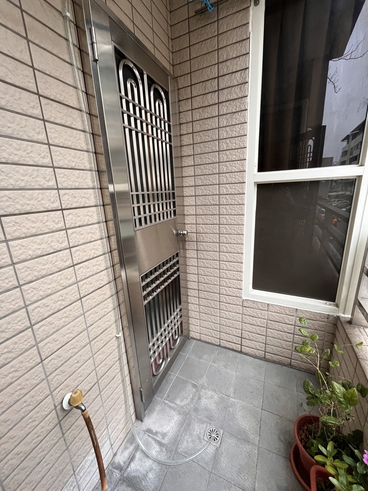 請教鐵門改善隔音方法