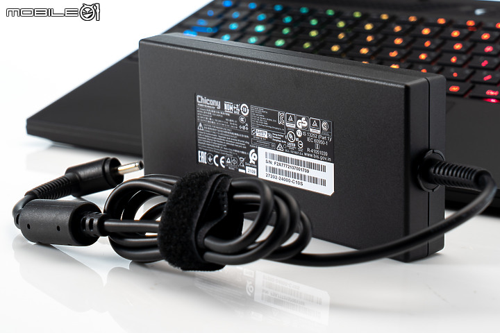 GIGABYTE AORUS 15 XE4 測試報告｜效能與美型兼具的準旗艦電競筆電！
