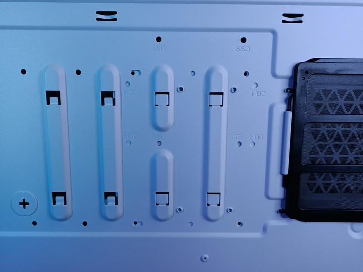 純白紳士 Corsair海盜船 iCUE 5000X RGB QL Edition 開箱評測