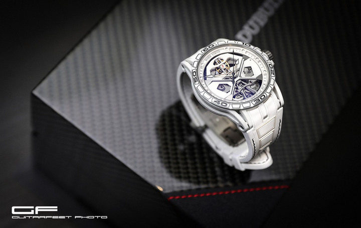 --蠻牛之力-- 羅傑杜彼 Roger Dubuis Excalibur Spider Huracán 小牛聯名限定款 開箱