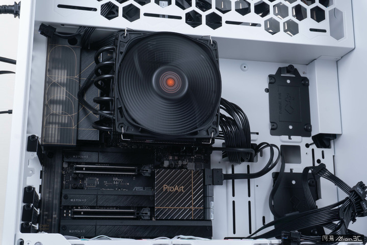 點我看大圖 「開箱」be quiet! Dark Rock TF 2 - 誰說下吹式散熱器只能給 ITX 用?