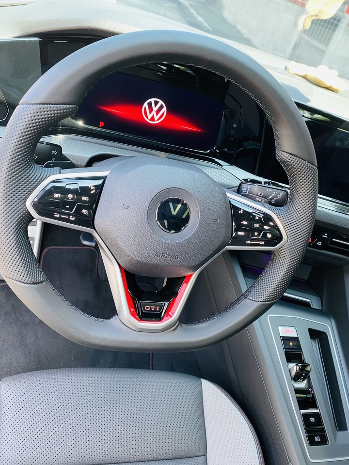 開心迎接GOLF GTI的到來(文長慎入)