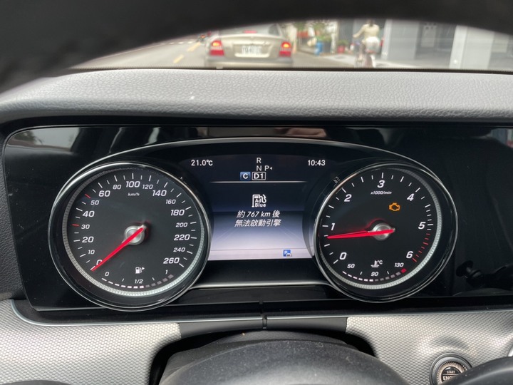 E220D -引擎燈亮