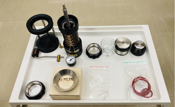 (開箱)來自波蘭的手搖義式咖啡機Kazak Rota 2