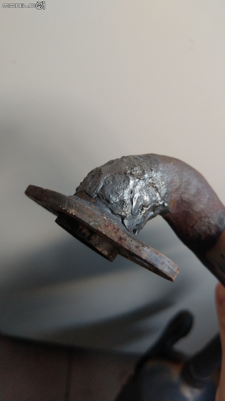 DIY保養排氣管 除鏽 噴耐熱漆