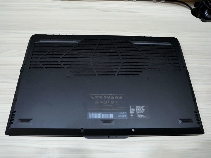 頂級配備電競筆電 AORUS 17 XE4 測試分享