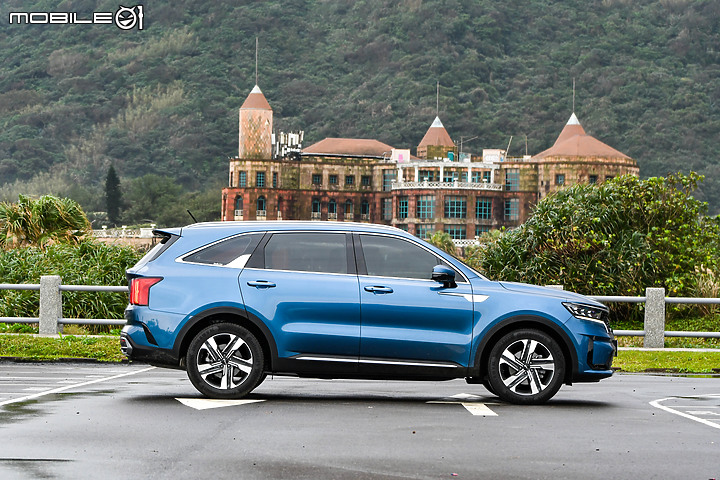 七人座SUV頂上對決 │ VW Tiguan Allspace x Hyundai Santa Fe x Kia Sorento x Peugeot 5008