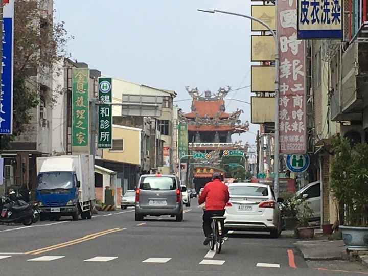 騎 遊 新 營 、 鹽 水 追 蜂 炮