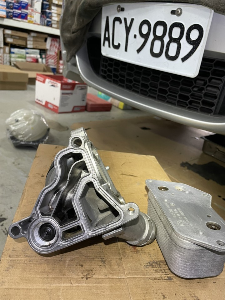 BMW F30 320I N20引擎更換正時鍊條/引擎腳