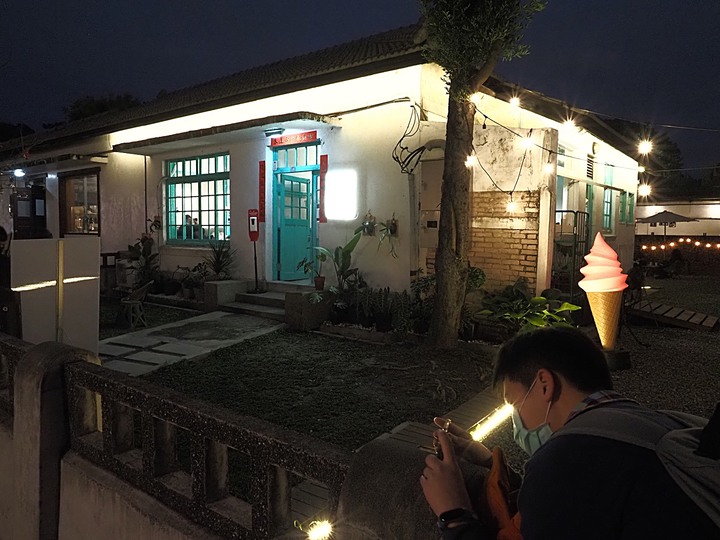 屏東市 屏東縣民公園|崇蘭新村(成功區)|勝利新村 之 屏東燈會展區 — 全臺首座工業遺構公園與最大面積日式宿舍群中的燈會