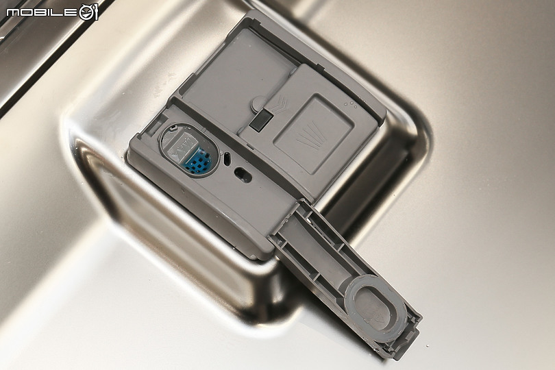 有蒸氣更乾淨！LG QuadWash™ Steam 四方洗蒸氣洗碗機