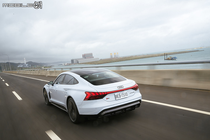Audi RS e-tron GT試駕|後勁十足且充滿成熟魅力!