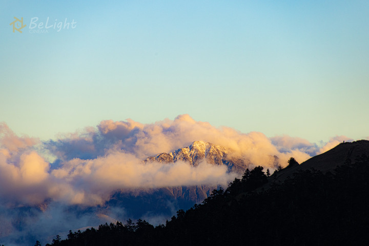 點我看大圖 三訪雪季雪山--星空 動物 飛上天