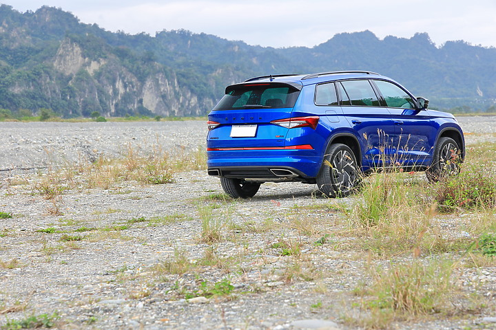 點我看大圖 (映像旅行) 意猶未盡的暢快in台東feat. Škoda Kodiaq RS
