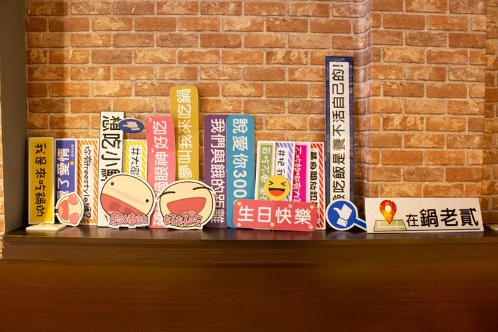 台中鍋物｜大推粵式豬肚雞煲鍋，隱藏港味十足臘味煲仔飯！