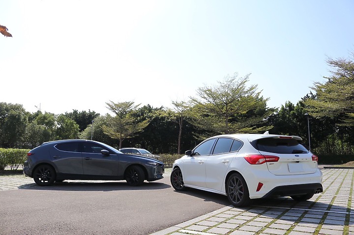 遲來的開箱文 ~ 2021 Ford Focus ST line Lommel X 5D