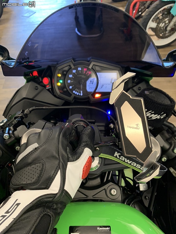 點我看大圖 【新車開箱】 2022年式 ZX6R 生日當天浮誇開箱~ (文多圖多廢話也很多XD)