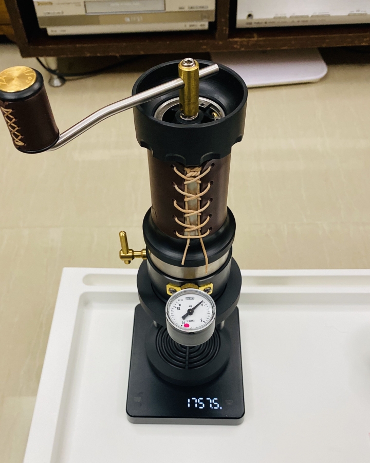 (開箱)來自波蘭的手搖義式咖啡機Kazak Rota 2