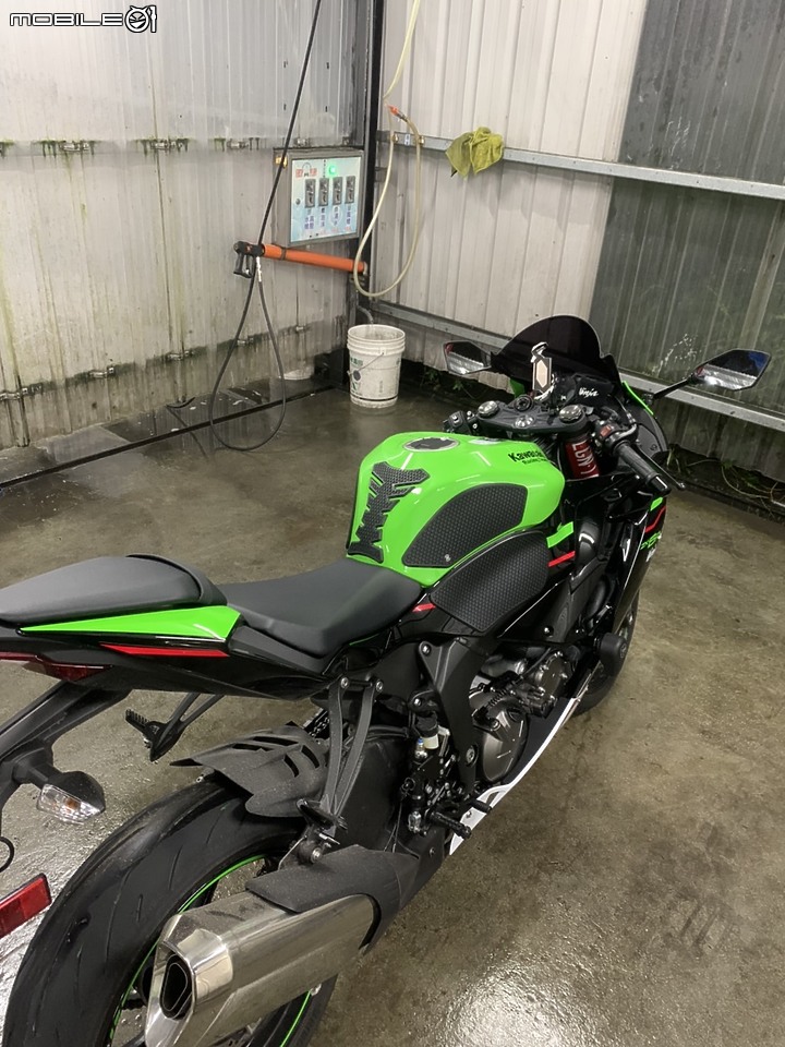 點我看大圖 【新車開箱】 2022年式 ZX6R 生日當天浮誇開箱~ (文多圖多廢話也很多XD)