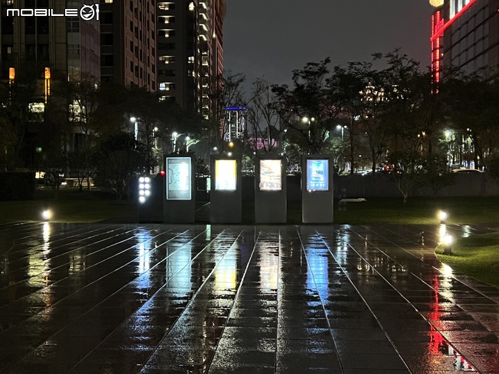 Samsung S22 Ultra 夜拍對比 - vs VivoX70 Pro+、iPhone 13 Pro Max