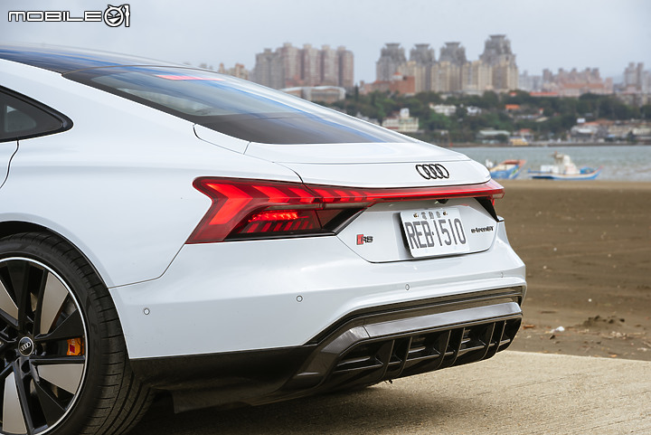 Audi RS e-tron GT試駕|後勁十足且充滿成熟魅力!