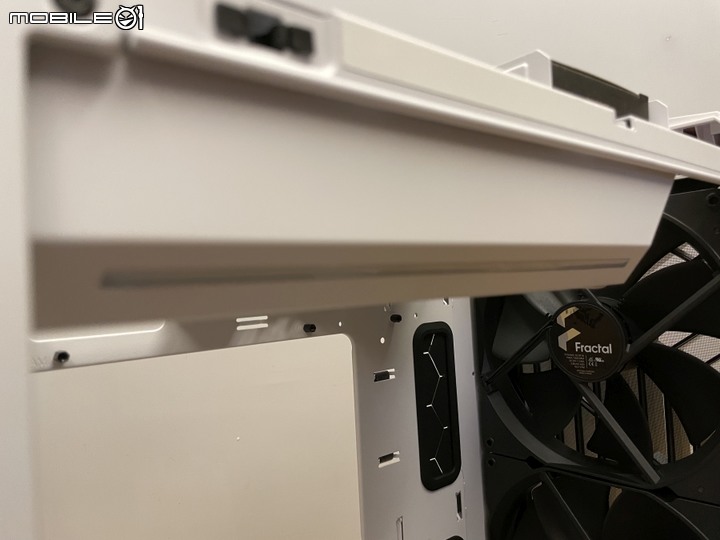 Fractal Design Torrent Compact 緊湊型ATX機殼 開箱+測試