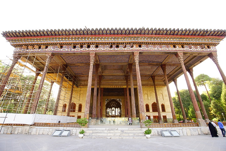 【外星貓遊地球】伊朗,一個神祕古老、又迷人的國度(第十章-星期五清真寺、伊斯法罕大巴札、四十柱宮)
