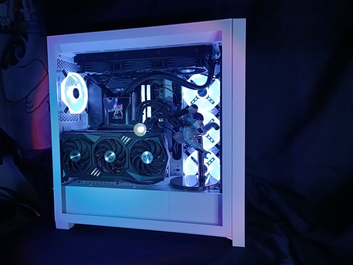 純白紳士 Corsair海盜船 iCUE 5000X RGB QL Edition 開箱評測