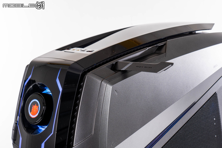 微星第 12 代 MEG Aegis Ti5 電競主機效能實測 將規格技能點滿的頂尖旗艦