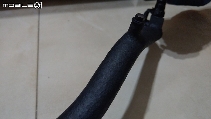 DIY保養排氣管 除鏽 噴耐熱漆