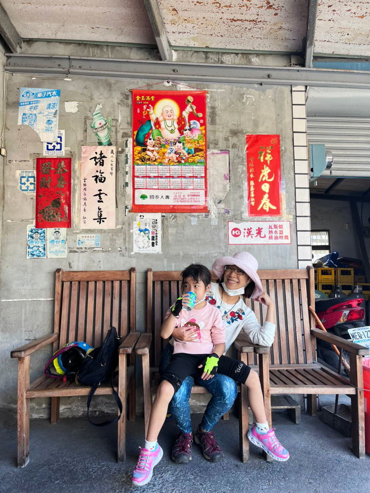 安安爸的沒拖車日記-雨燕啾啾說鐵窗故事