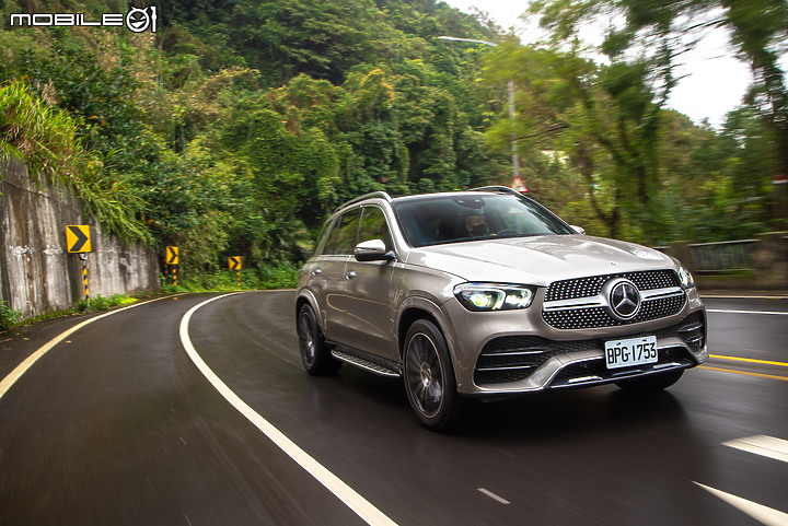 Mercedes-Benz GLE 300d 4MATIC 試駕｜換裝四缸輕油電，舒適性依然是最高水準！