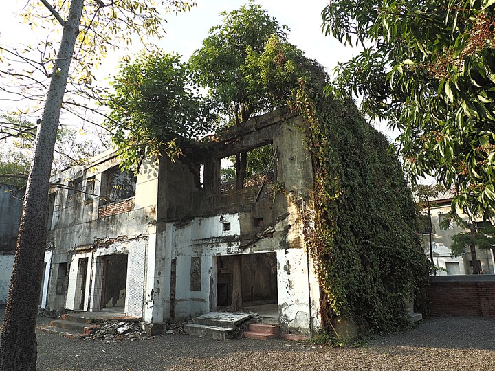 岡山 醒村 |原岡山日本海軍航空隊宿舍群 — 飛行教官們的宿舍,特殊的日治時期2層樓宿舍建築,電視劇《一把青》的取景場景