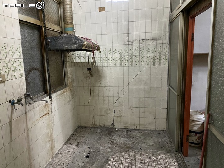 【開箱】40年老工廠大翻新,廢墟工廠轉變時尚飯店宅