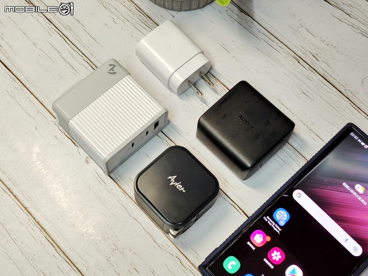 Samsung S22 Ultra充電好慢?「 1 」關鍵因素影響快充,4款充電器實測分享