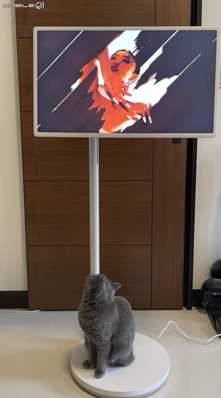 ★圓圓貓實測開箱 ★讓人無法抗拒的隨身秘書，LG Stanby ME 讓人無法 釋手的渴望