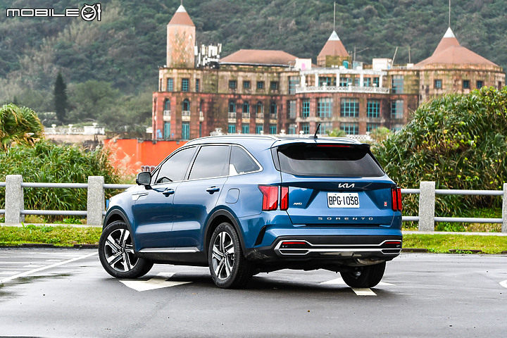 七人座SUV頂上對決 │ VW Tiguan Allspace x Hyundai Santa Fe x Kia Sorento x Peugeot 5008